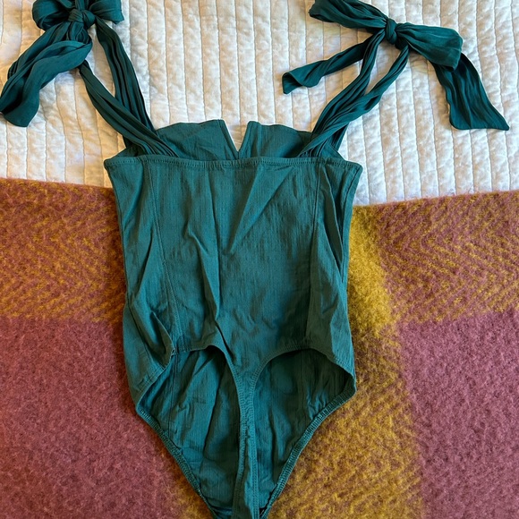 Free people teal v neck bodysuit with tie straps size small - Picture 4 of 4